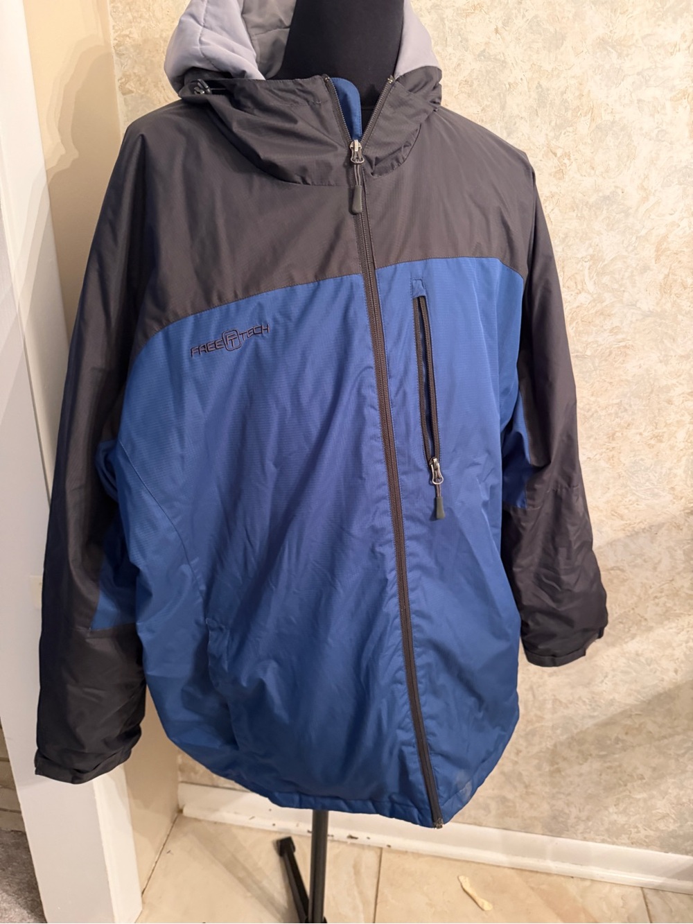 Free Tech Men's Blue and Black Hooded Jacket
